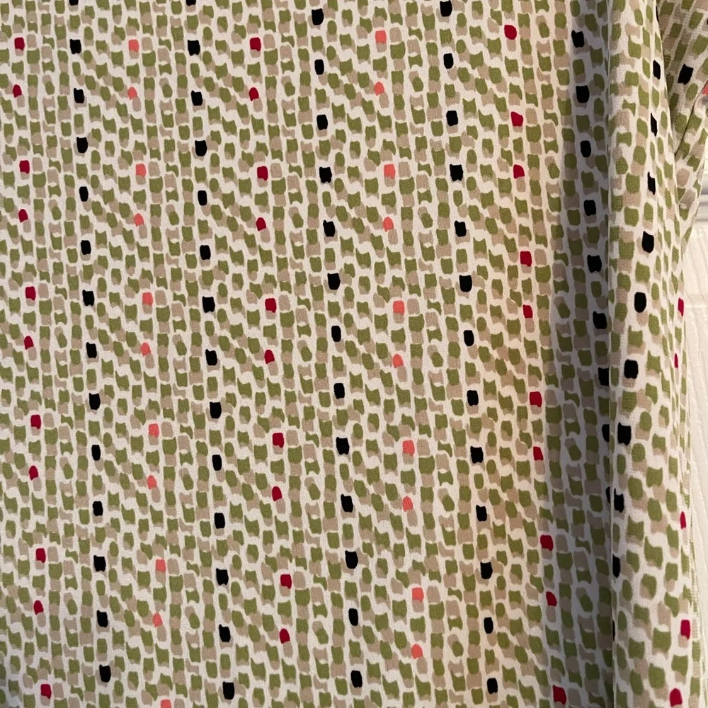 Liz Claiborne Sleeveless Top size MEDIUM - Picture 3 of 5